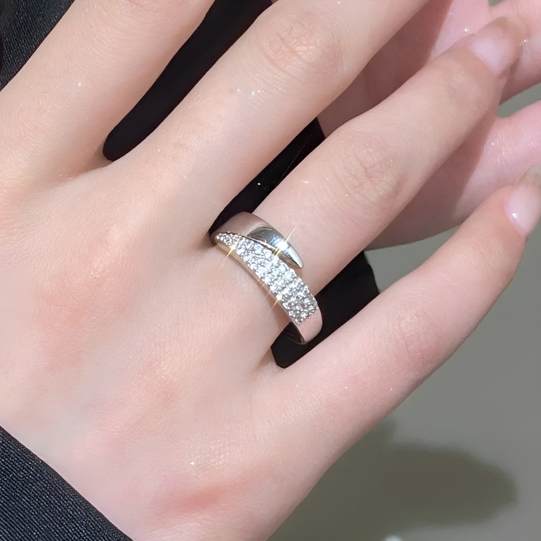 Julie Adjustable Elegance Ring